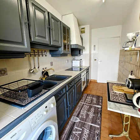 2 Bedroom Flat With Terrasse & Car-park Ouest 니스