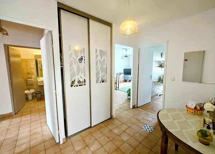 公寓 2 Bedroom Flat With Terrasse & Car-park Ouest
